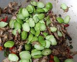 Foto langkah ke 2 dari resep Suwir Tongkol Pete.