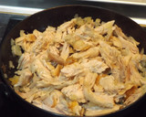 Foto del paso 1 de la receta: Crêpes rellenos de pollo y pimientos asados
