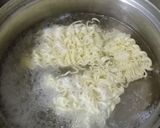 Foto langkah ke 1 dari resep Omelet Mie.