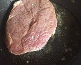 Foto del paso 5 de la receta: Filete al perejil con papas rústicas