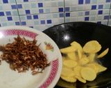 Foto langkah ke 6 dari resep Soto Ayam Hasibuan kuah kuning.