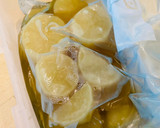 A picture of step 3 of Simmered Radish.