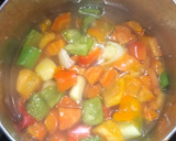 Foto del paso 2 de la receta: Mix de Verduras al Curry con revuelto de Huevos y Jamón