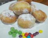 Foto langkah ke 8 dari resep Donat Maizena Awet Empuk.
