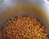 A picture of step 1 of Matar ke Chole (Yellow Pea Curry).