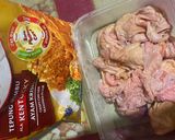Foto langkah ke 1 dari resep Kulit ayam tepung mudah.