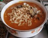 Foto del paso 3 de la receta: Alubias con anillas de calamar y mejillones