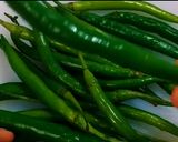 A picture of step 1 of Rajasthani Mirchi Ka Kutta.