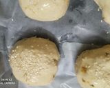A picture of step 5 of Chicken bun.