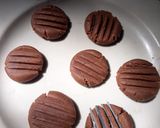 Foto langkah ke 2 dari resep Cookies coklat 4 bahan empuk.