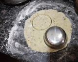 A picture of step 3 of Baby potato and cornflour smiley 😊.