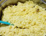 Foto langkah ke 5 dari resep Nasi Kuning / Nasi Tumpeng Kuning.