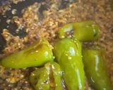 A picture of step 5 of Dahi wali Hari Mirch.