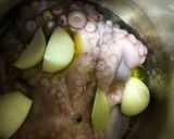Foto del paso 2 de la receta: Pulpo con gambas al ajillo