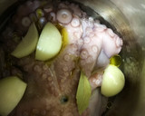 Foto del paso 2 de la receta: Pulpo con gambas al ajillo