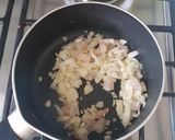 Foto langkah ke 2 dari resep Pasta with Prawns, Tomatoes & Cannellini Beans.