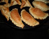 Foto del paso 10 de la receta: Empanadas con carne de parrillada desmechada