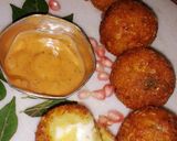 A picture of step 2 of Spicy potato cheese boll.