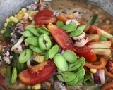 Foto langkah ke 7 dari resep Tumis Asam Cumi Jagung Muda.