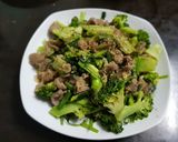 Hình bước làm 3 của món Thịt bò xào súp lơ