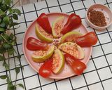 Hình bước làm 2 của món Ổi hồng và mận lắc muối xí muội