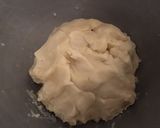 A picture of step 2 of California Farm Carmelized Onion Pie.