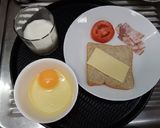 รูปขั้นตอนการทำที่ 1 ของ Easy Breakfast 😊