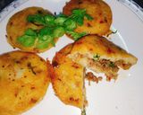 A picture of step 10 of Mince stuffed crispy potato cutlets.