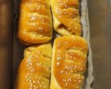 A picture of step 9 of Chicken filled bread.