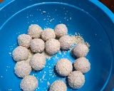 Foto langkah ke 5 dari resep Onde Onde Ubi Ungu Isi Coklat.