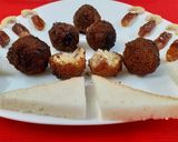 A picture of step 4 of Sweet Bread balls.