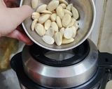 Hình bước làm 3 của món Sữa đậu đen + óc chó + hạnh nhân🍶🍶🫘🫘