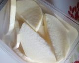 A picture of step 1 of White Yam and Tomatoe Sauce.