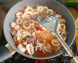 รูปขั้นตอนการทำที่ 6 ของ ปลาหมึกผัดไข่เค็ม สูตรแม่จ๋า