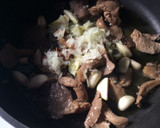 Foto del paso 1 de la receta: Solomillos de pollo con nata y setas 🍄