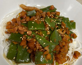 Foto del paso 6 de la receta: Fideos de arroz con judías verdes, zanahoria y bacon FODMAP