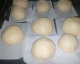 A picture of step 3 of Jam filled doughnuts.