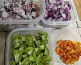 Foto langkah ke 1 dari resep Cumi tumis bawang.