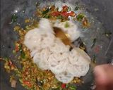 Foto langkah ke 5 dari resep Seblak Cobek.