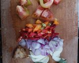 Foto langkah ke 3 dari resep Tumis ikan kembung.