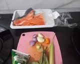 Foto langkah ke 1 dari resep Gulai salmon (start 7+) sesuaikan tekstur.
