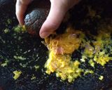 Foto langkah ke 1 dari resep Sambal Ayam tahu goreng bumbu kuning.
