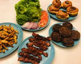 Hình bước làm 4 của món Homemade Hamburger Bò - cả nhà ai cũng mê