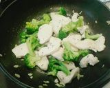 Foto langkah ke 5 dari resep Ayam Brokoli siram saus telur.