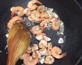 Foto langkah ke 5 dari resep Udang Goreng Asam Jawa.
