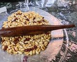 गुळाची चिक्की (gudachi chiki recipe in marathi) रेसिपी स्टेप 2 फोटो