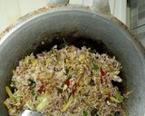 Foto langkah ke 5 dari resep Nasi Goreng Kentang.