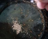 A picture of step 2 of Schezwan Rava Balls.