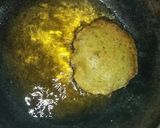 A picture of step 3 of Palak puri.