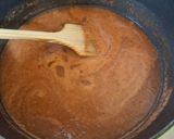 Foto del paso 2 de la receta: Chicharrón esponjoso en salsa roja con nopales